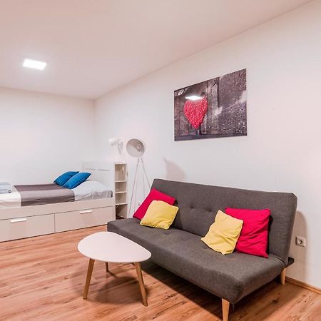 Central Studio Boulevard Budapest Eksteriør bilde