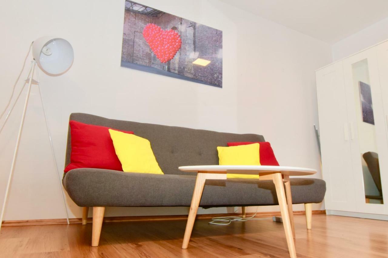 Central Studio Boulevard Budapest Eksteriør bilde