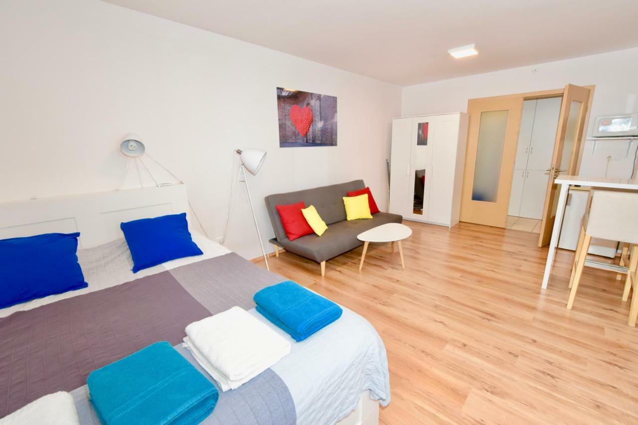 Central Studio Boulevard Budapest Eksteriør bilde