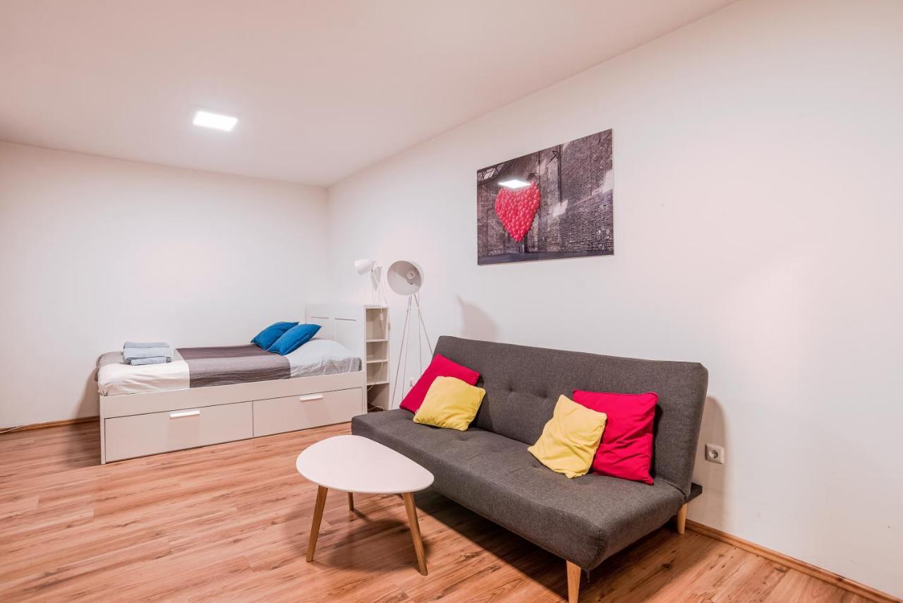 Central Studio Boulevard Budapest Eksteriør bilde
